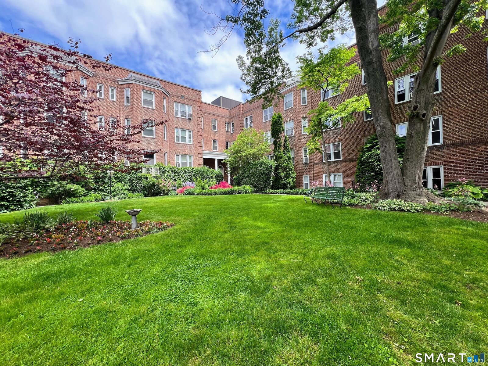Property Photo:  70 Strawberry Hill Avenue D-Gr9  CT 06902 