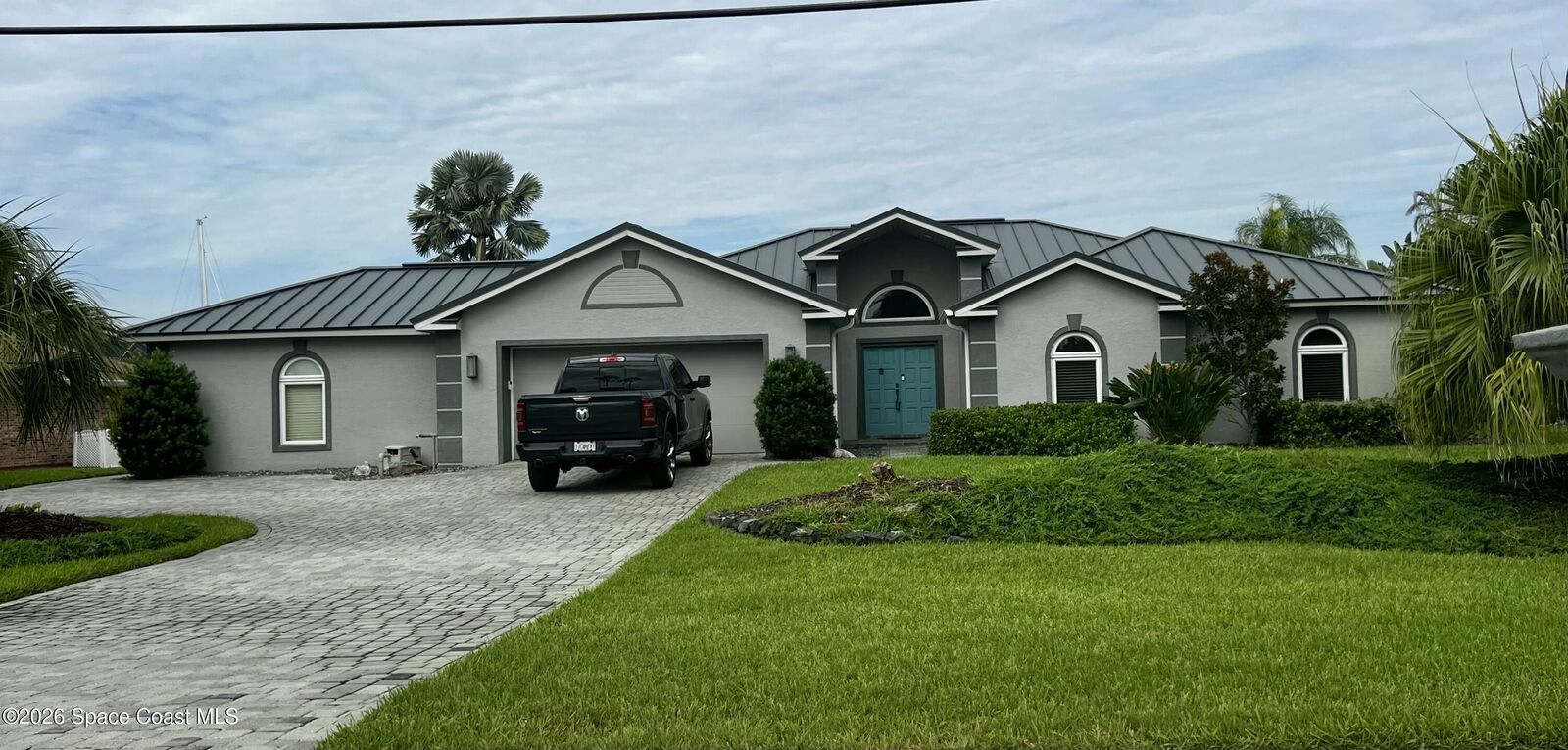 Property Photo: 2318 N Riverside Drive FL 32903
