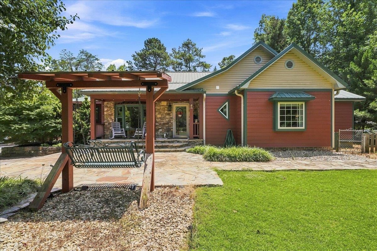 Property Photo: 213 Cox Ridge Court SC 29690