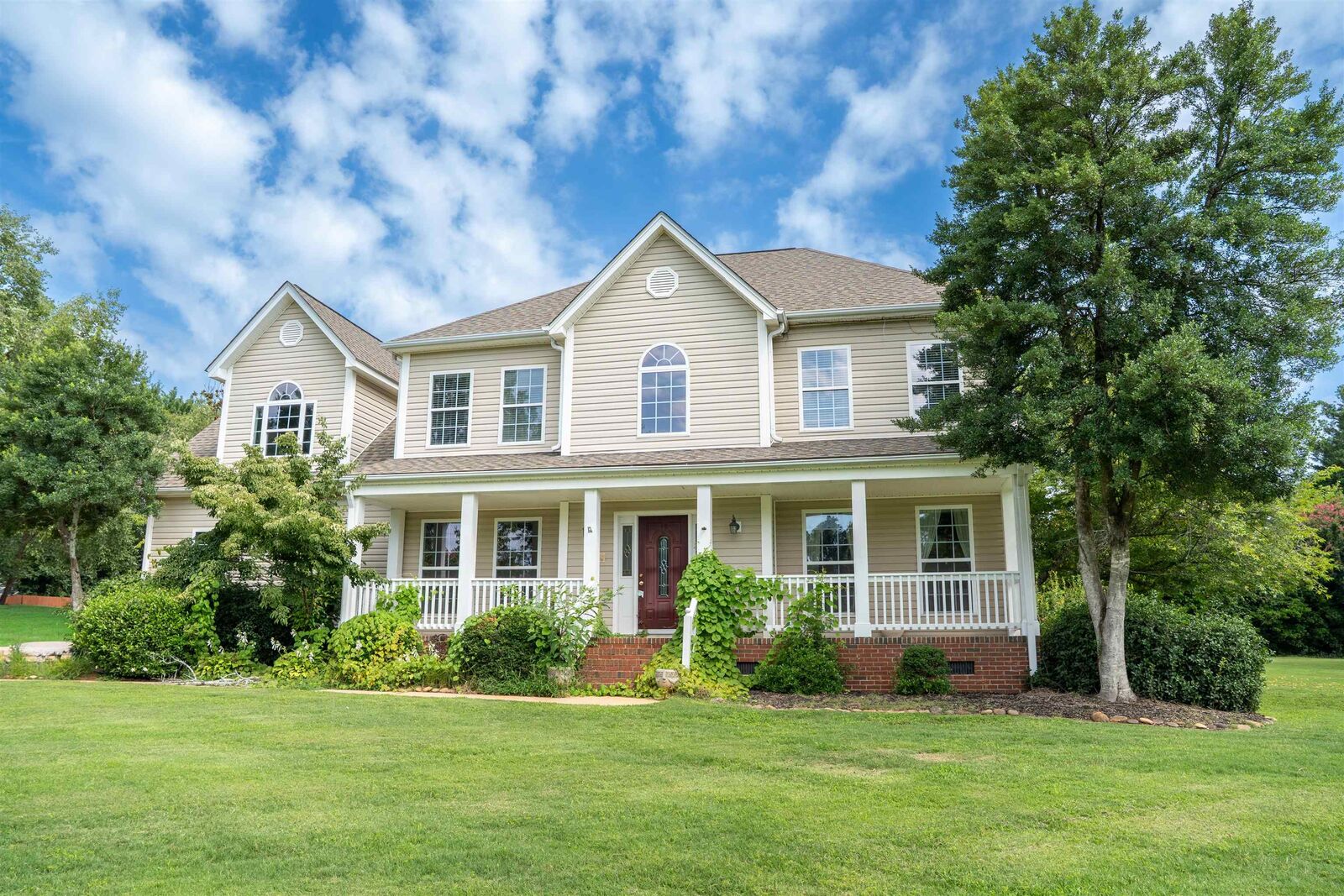 Property Photo: 104 Copeland Road SC 29651