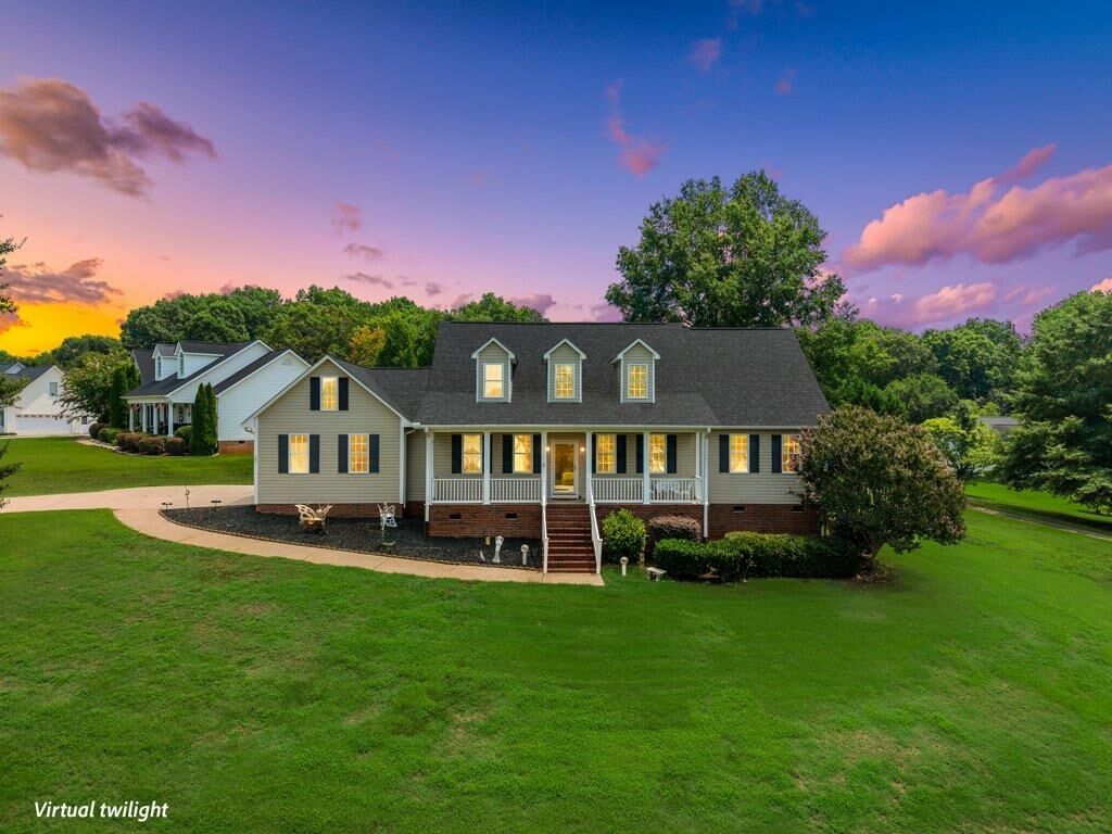 Property Photo:  404 Shallowford Drive  SC 29316 