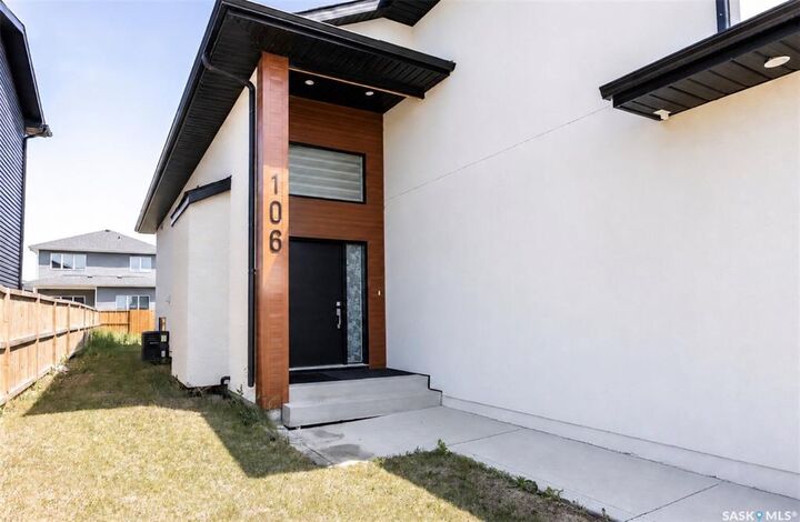 Property Photo:  106 Kenaschuk Crescent  SK S7W 0Y6 
