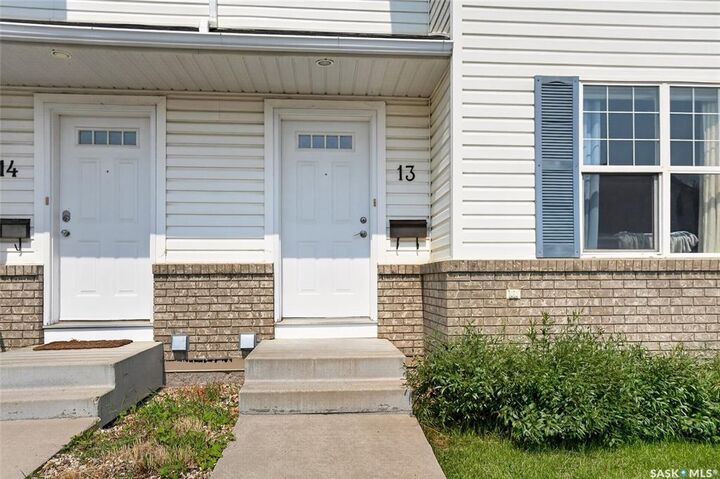 Property Photo: 102 Pawlychenko Lane 13 SK S7V 1G9