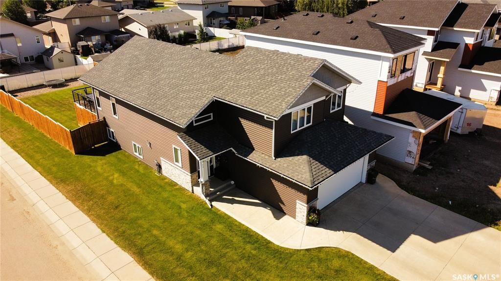 Property Photo:  626 Kinloch Crescent  SK S7M 5X2 