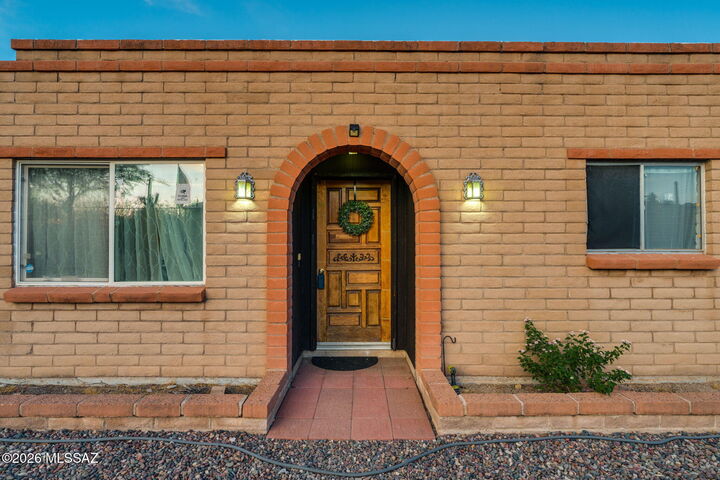 Property Photo:  4822 N Camino De La Codorniz  AZ 85745 