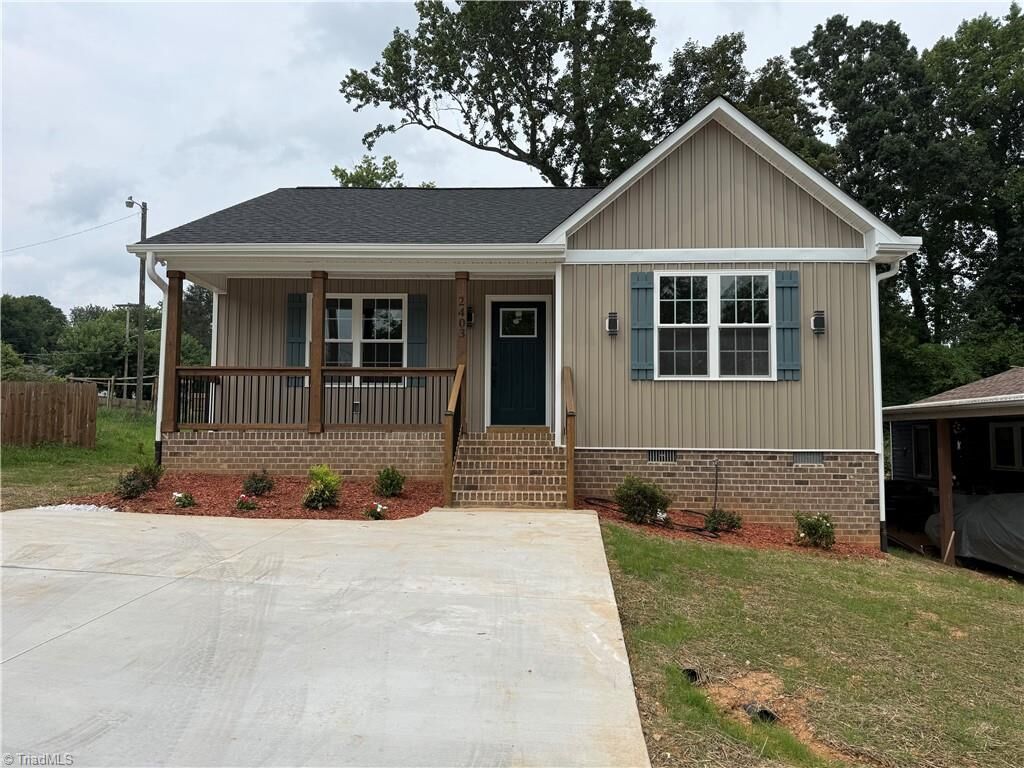 Property Photo: 2403 Friends Avenue NC 27263