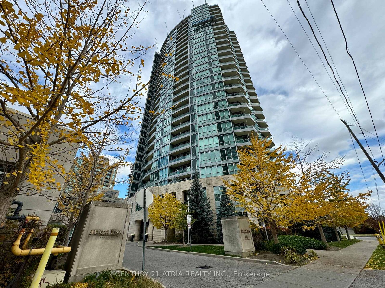 Property Photo: 18 Holmes Avenue 1006 ON M2N 0E1