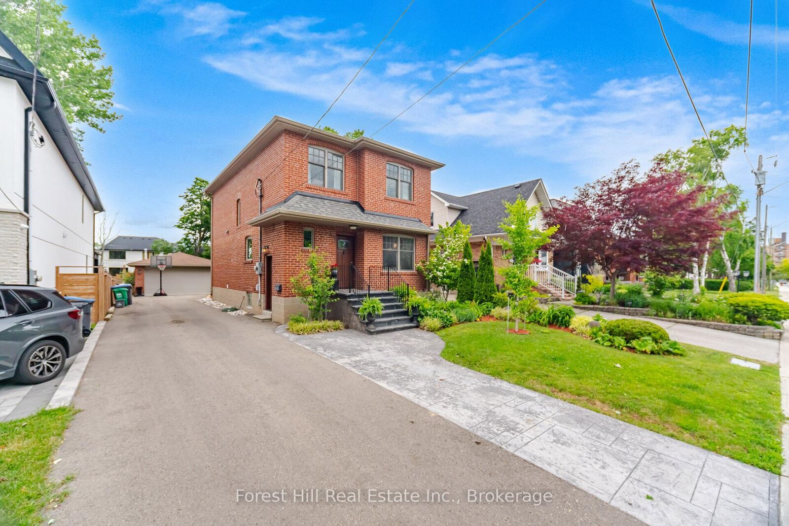 Property Photo: 39 Broadview Avenue ON L5H 2S8
