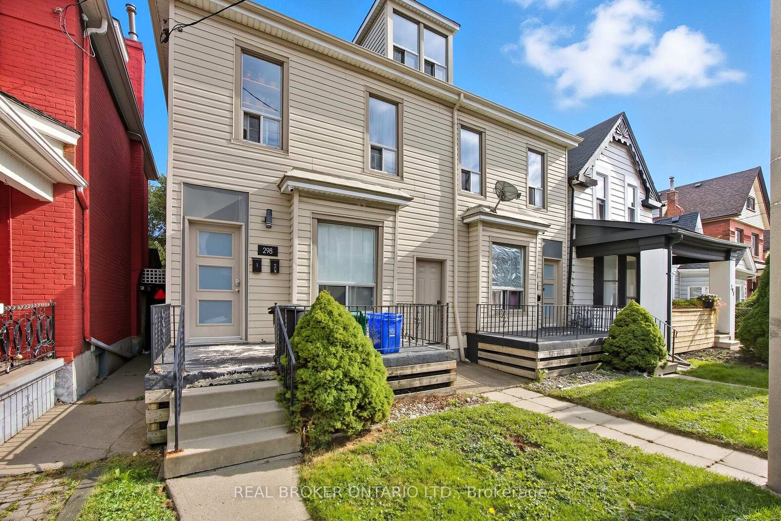 Property Photo:  296 Emerald Street N 1  ON L8L 5L3 