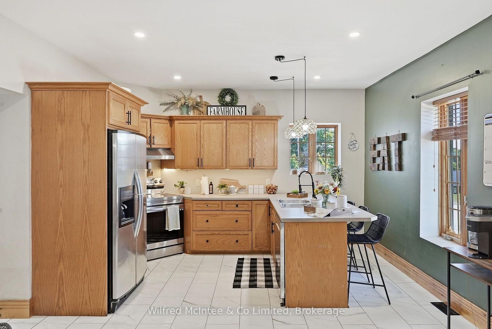 Property Photo: 27 5th Street NW ON N0G 1L0