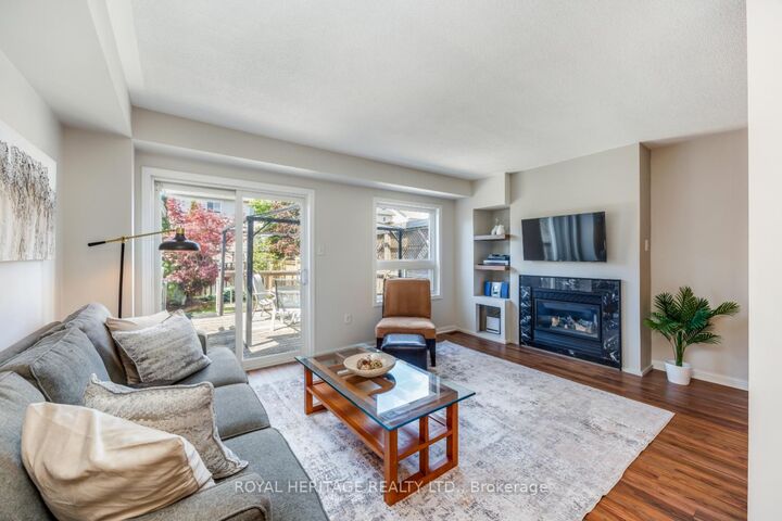 Property Photo: 41 Toscana Drive ON L1R 2Z4