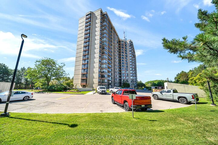 Property Photo: 20 Cherrytree Drive 501 ON L6Y 3V1