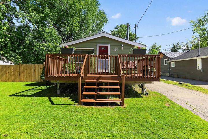 Property Photo: 191 Ways Bay Drive ON L4P 2M6