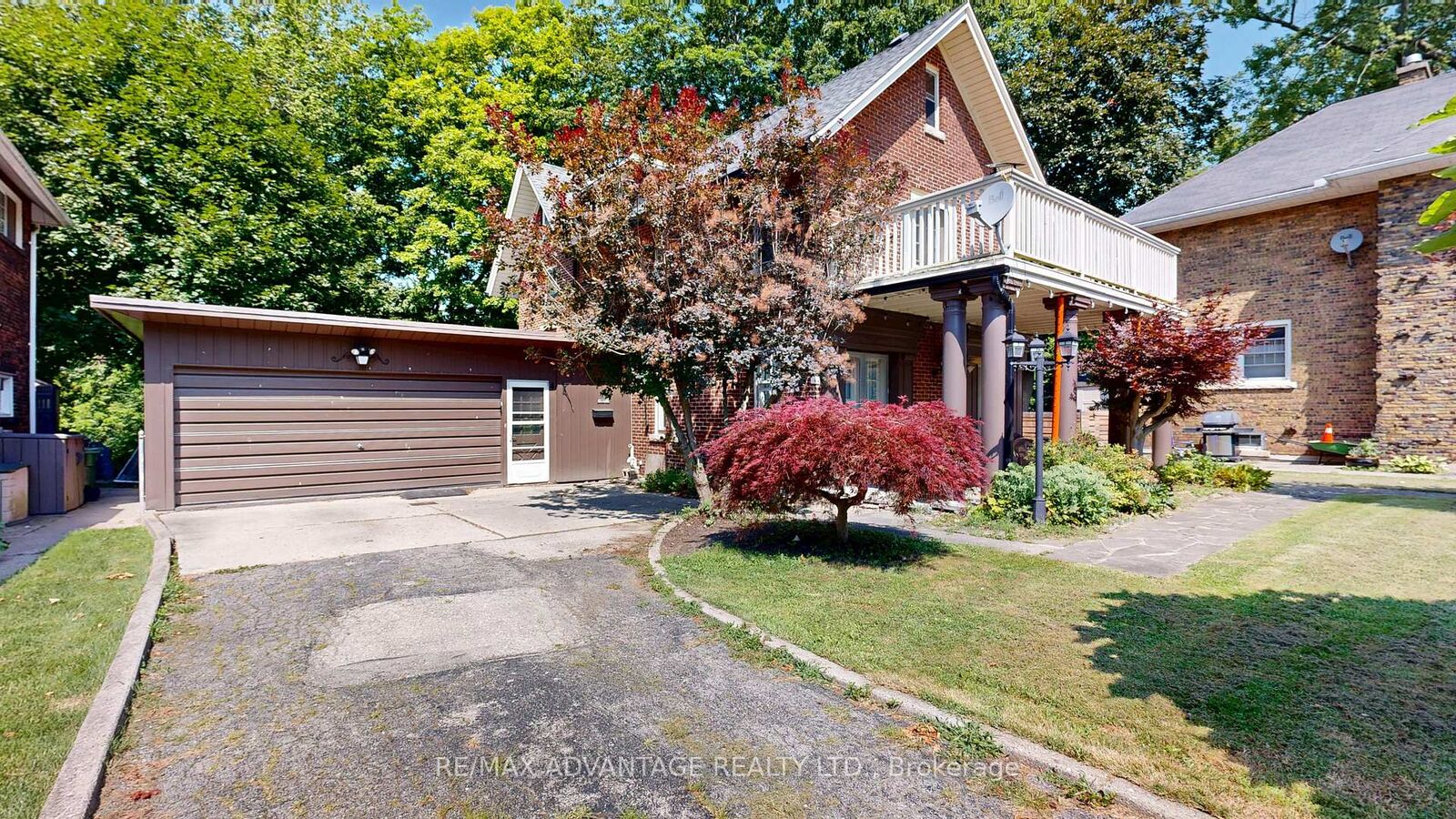 Property Photo: 4 Farley Place ON N5R 3E5