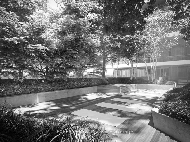 Property Photo: 121 Lower Sherbourne Street 1648 ON M5A 4J4