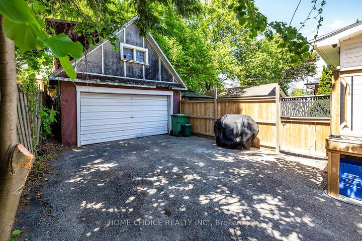 Property Photo:  140 Gladstone Avenue  ON L1J 4E7 