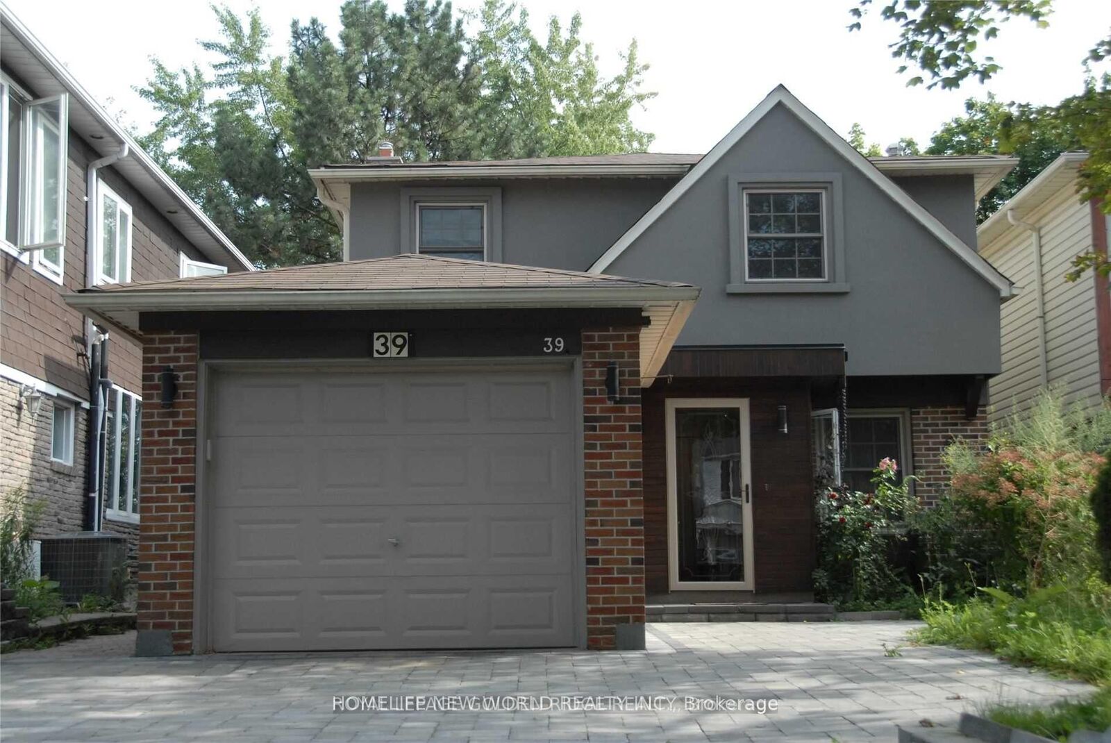 Property Photo: 39 Aberfeldy Crescent Bsmt ON L3T 4C1