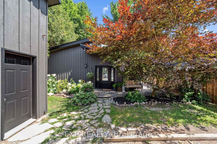 Property Photo:  250 Orchard Avenue  ON N0M 2G0 