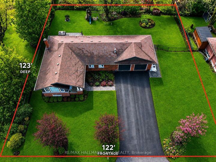 Property Photo: 1587 Mount Albert Road ON L0G 1V0