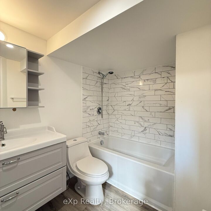 Property Photo:  16 Orchard View Drive  ON K8V 5M8 