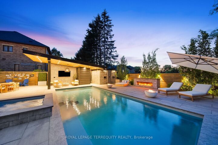 Property Photo: 196 Dew Street ON L7B 1L1