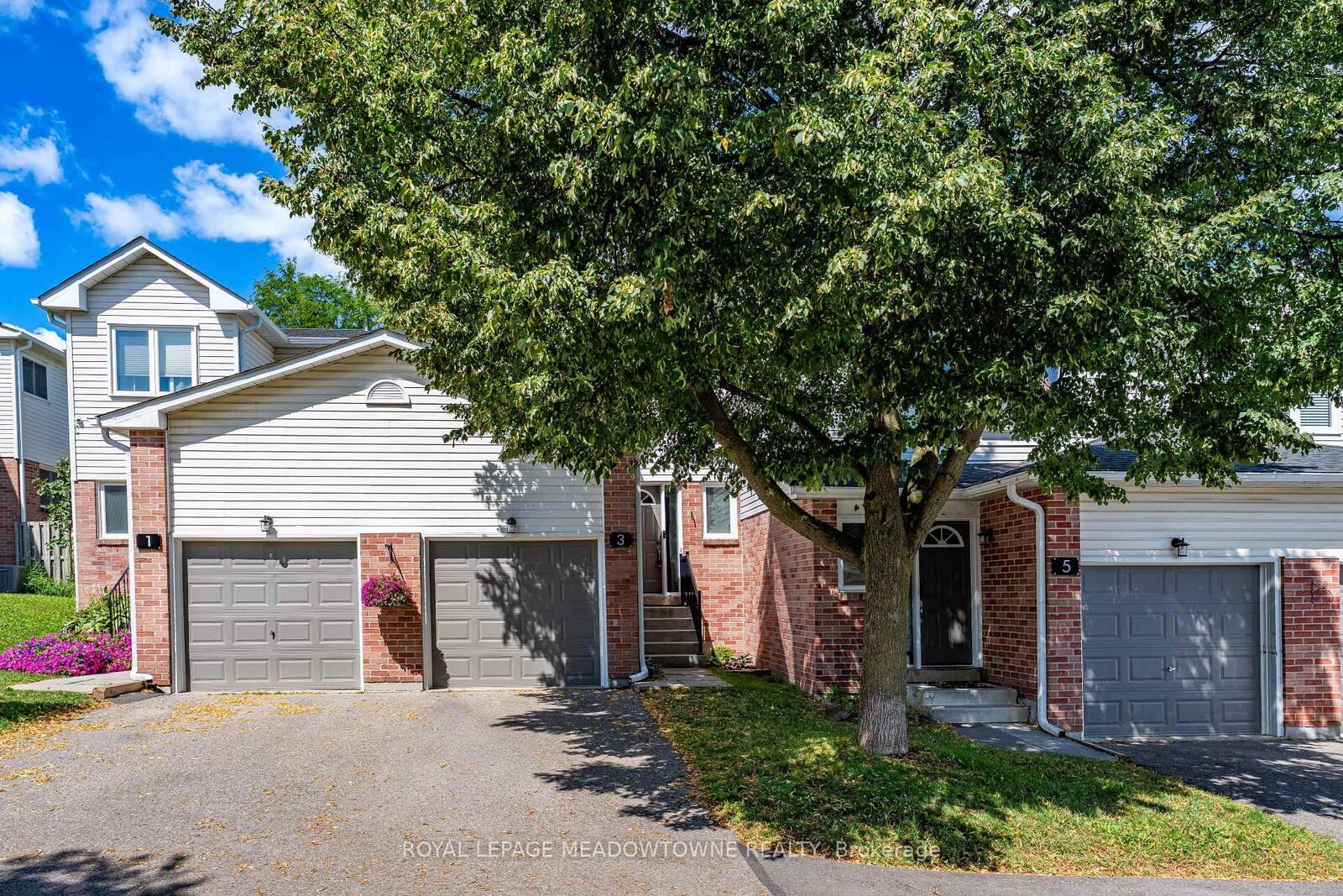 Property Photo:  3 Brian Lane  ON L7G 5L7 