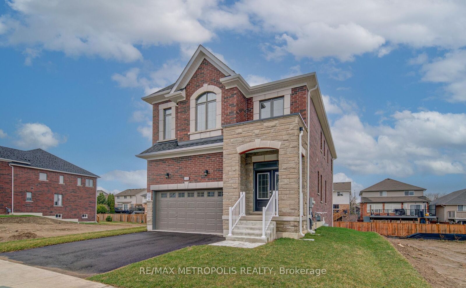 Property Photo:  100 Moss Drive  ON N1T 0H1 