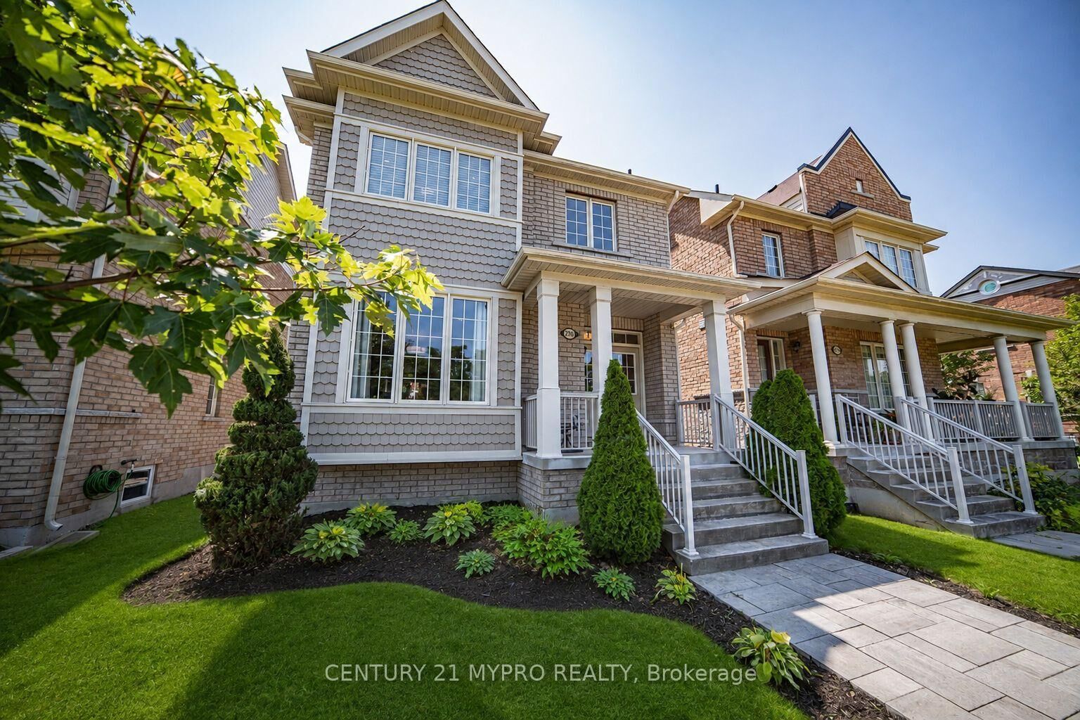 Photo de la propriété:  2768 Donald Cousens Parkway S  ON L6B 0X8 