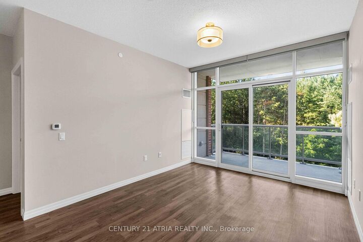 Property Photo: 460 William Graham Drive 306 ON L4G 1X9
