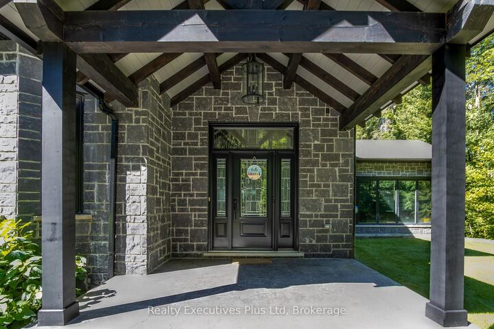 Property Photo: 27 Kingfisher Crescent ON L0L 2J0