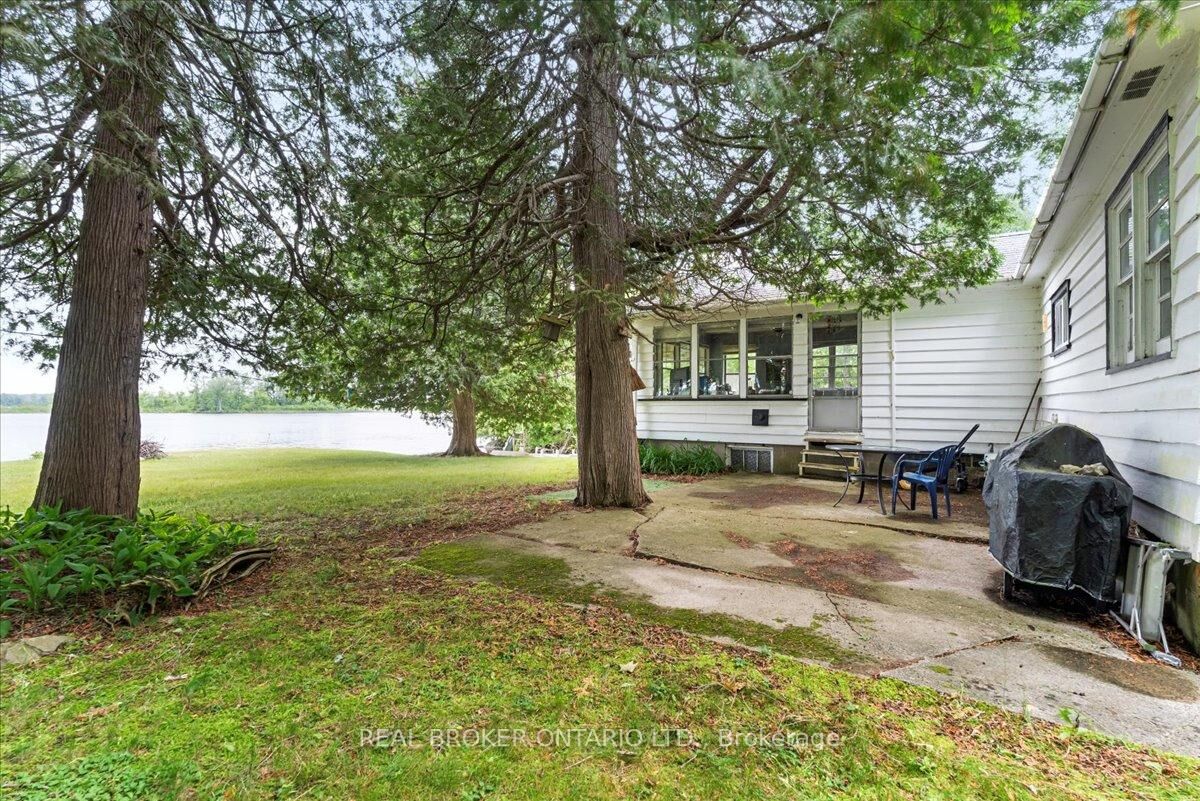 Property Photo: 430 Lake Road ON K0K 2M0
