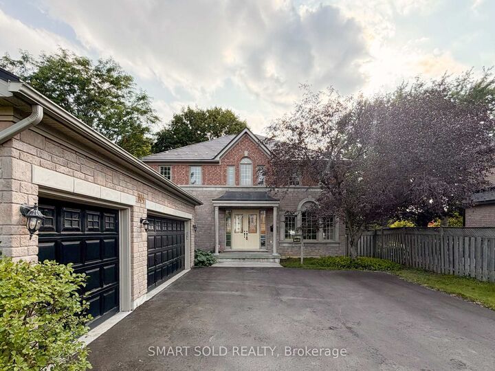 Property Photo:  704 Foxcroft Boulevard  ON L3X 1N2 