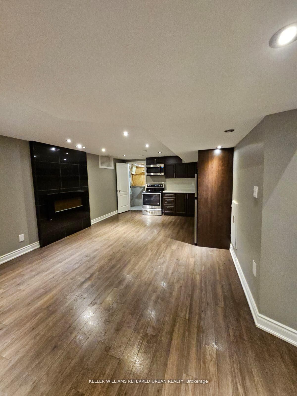 Property Photo:  118 Earlsbridge Boulevard Basement  ON L7A 3W8 
