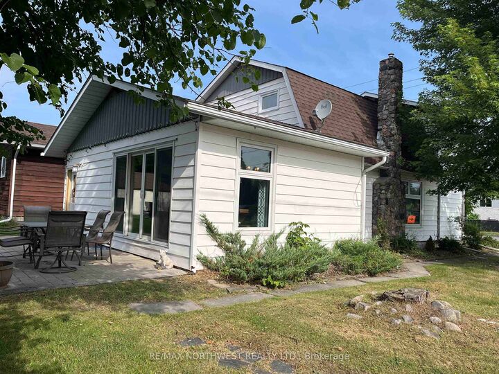 Property Photo:  633 Church St  ON P9A 1E7 