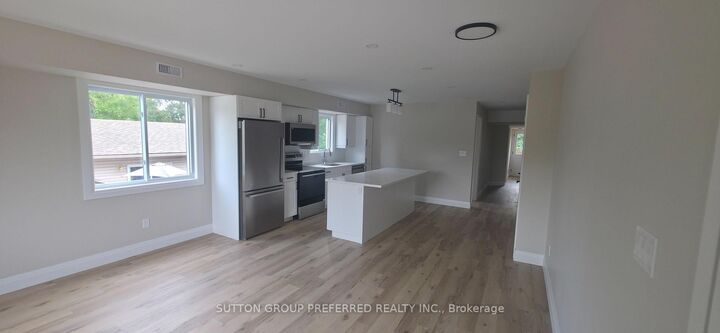 Property Photo: 118 Scott Street 4 ON N7G 1K3