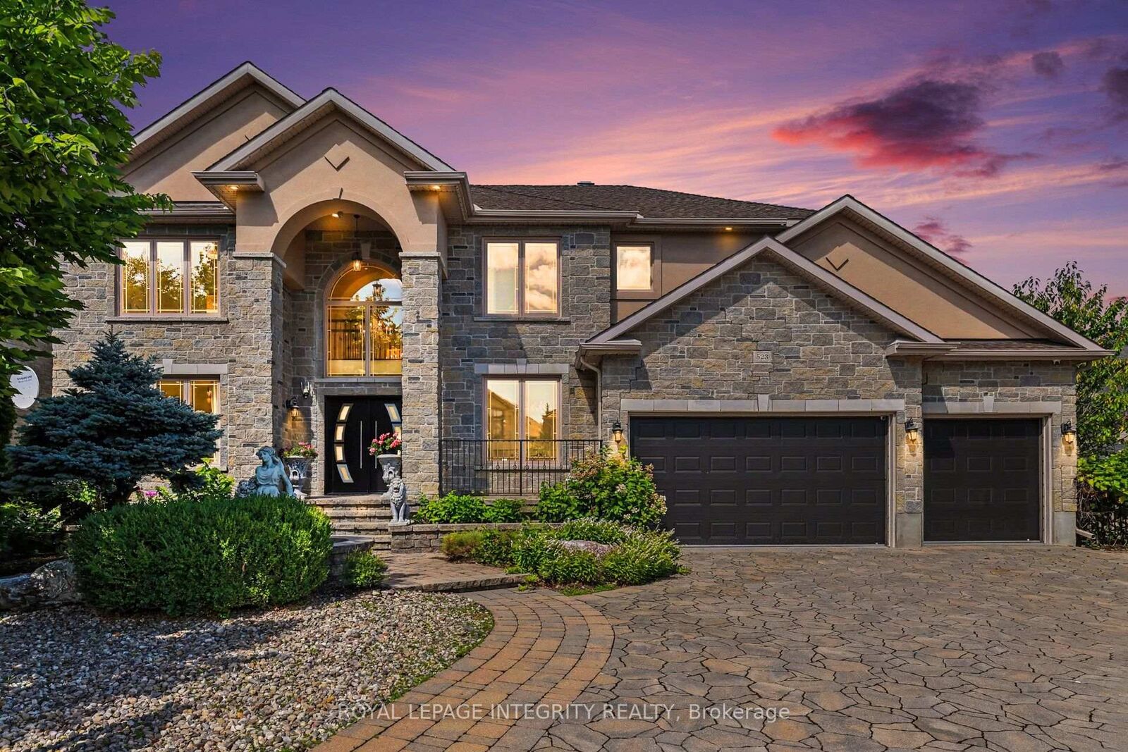 Property Photo: 523 Kochar Drive ON K2C 4G9