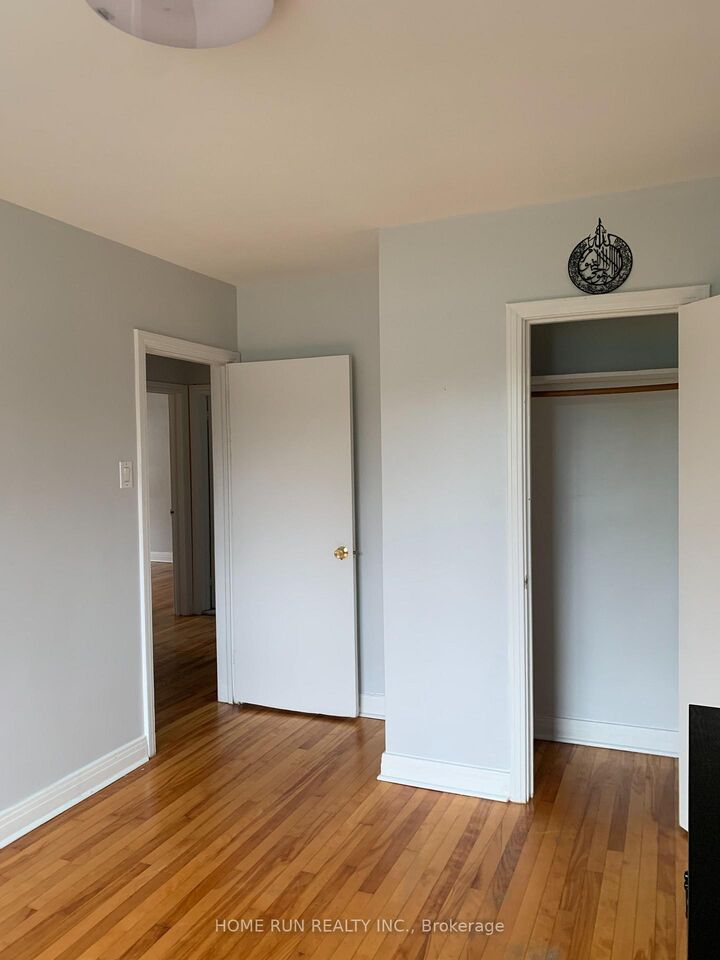 Property Photo:  96 Ontario Street 2  ON K1K 1K9 