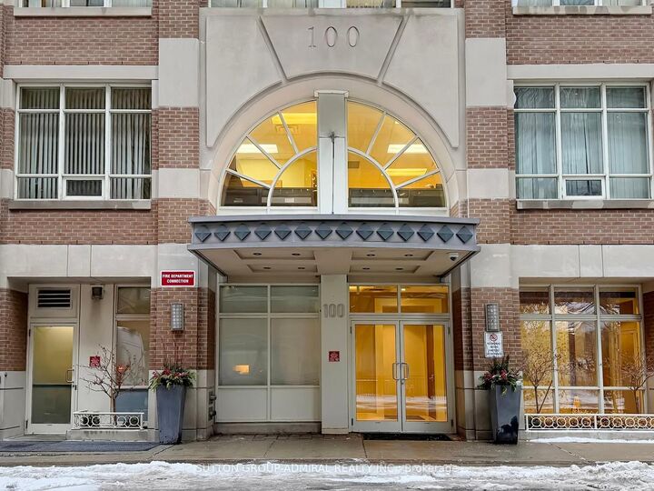 Property Photo: 100 Hayden Street 812 ON M4Y 3C7