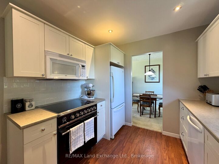 Property Photo:  426 Catherine Street  ON N0H 2C1 