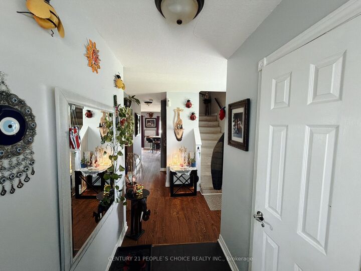 Photo de la propriété: 66 Michael Crescent ON L4M 6Z2
