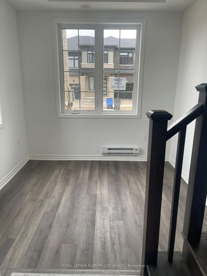 Property Photo:  93 Keppel Circle  ON L7A 5K9 