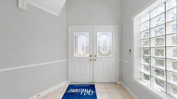 Property Photo: 1337 Daniel Creek Road ON L5V 1V3