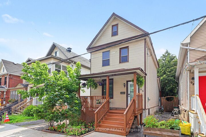 Property Photo:  96 Norman Street  ON K1S 3K6 