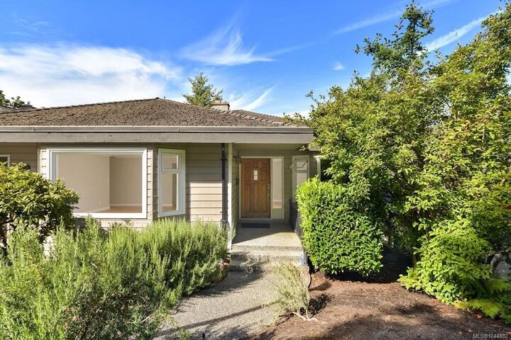 Property Photo:  2829 Arbutus Rd #109  BC V8N 5X5 