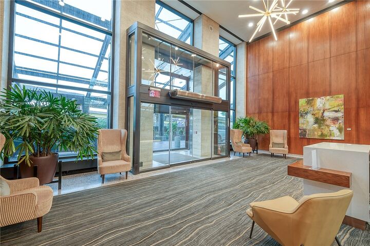 Property Photo:  320 Fort Duquesne Blvd 16G  PA 15222 