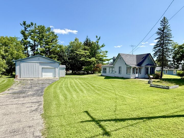 Property Photo: 3141 Gratiot Road MI 49749