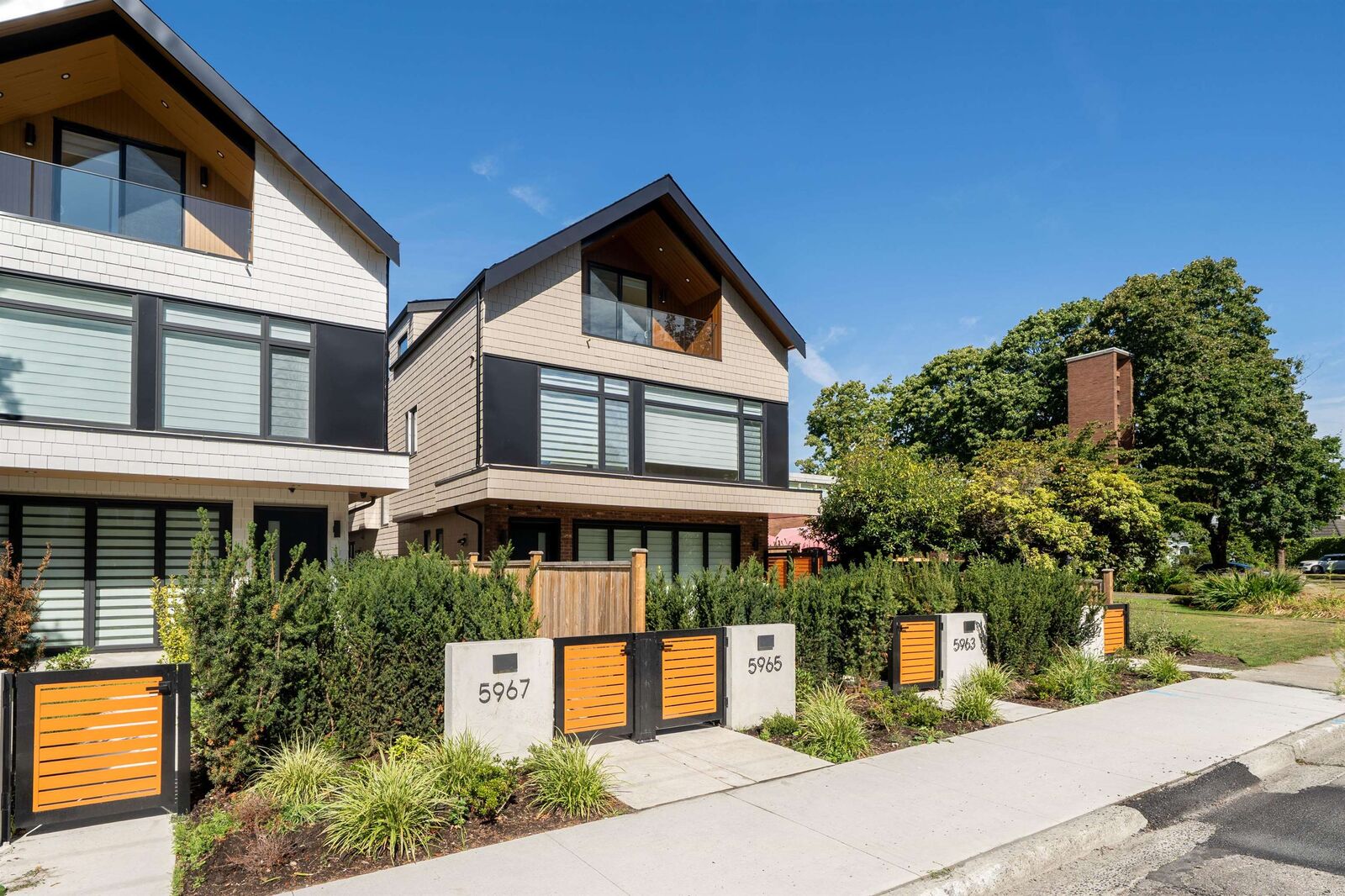 Property Photo: 5963 Granville Street 2 BC V6M 3C9