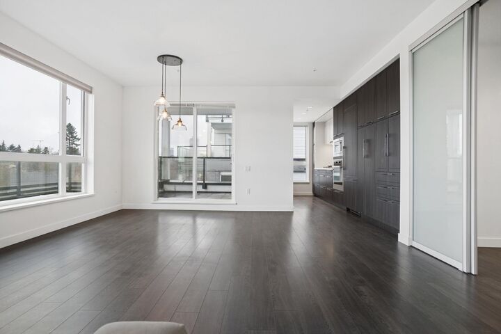 Property Photo: 6677 Cambie Street 608 BC V6P 0E6