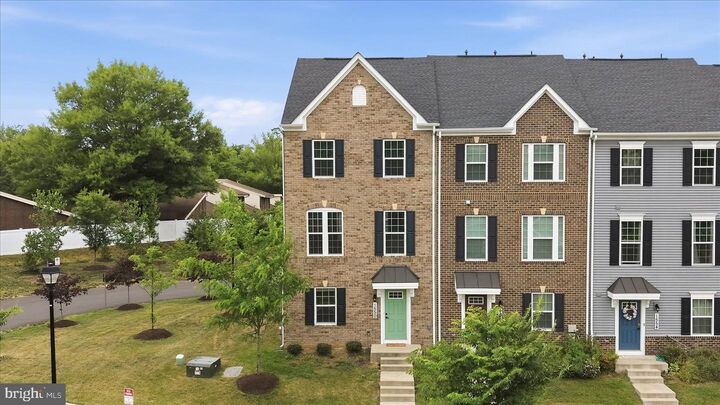 Property Photo: 1550 Adamson Way MD 20716