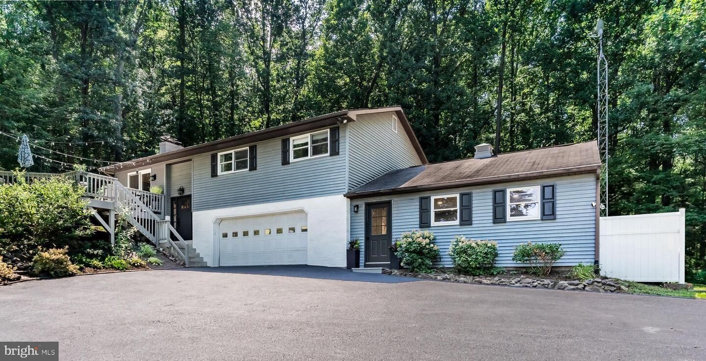 Property Photo:  769 Glen Arden Drive  PA 17339 